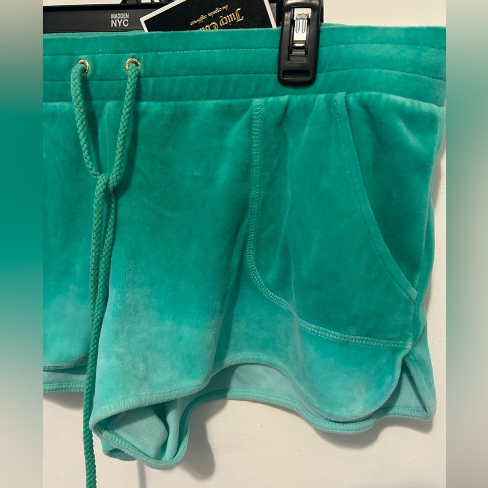 NEW - Juicy Couture - Green - Ombre Velour Shorts - Size: XL - Picture 2 of 9